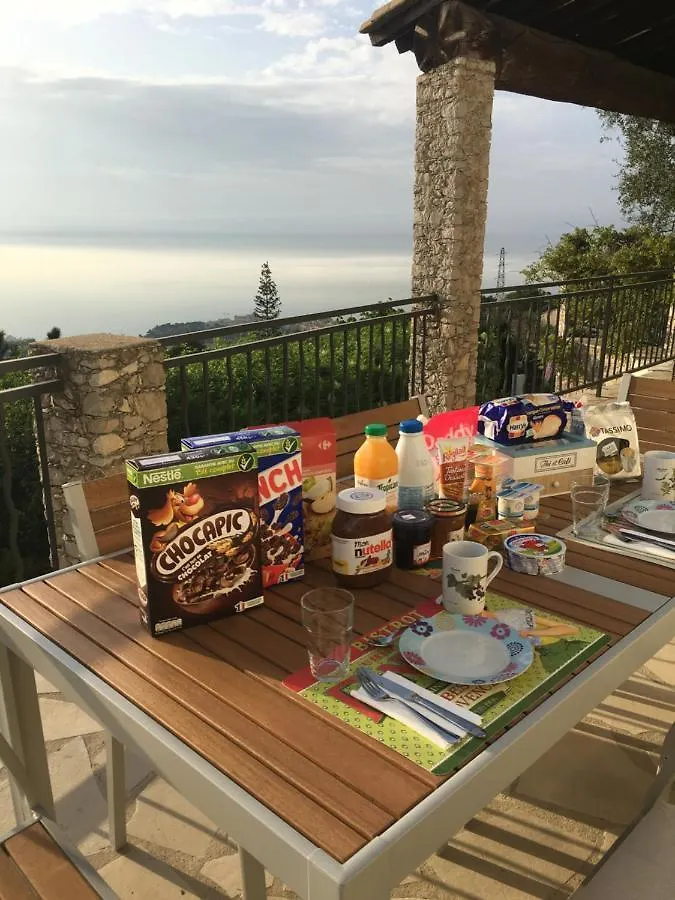 Monte Carlo View And Spa La Turbie Bed & Breakfast