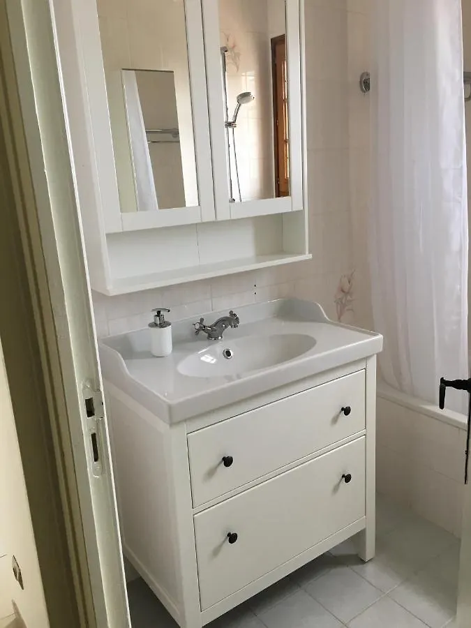 Monte Carlo View And Spa La Turbie Bed & Breakfast